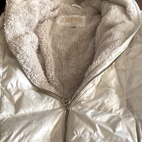 COPY - Michael Kors women’s puffer lined jacket XS - Picture 3 of 7